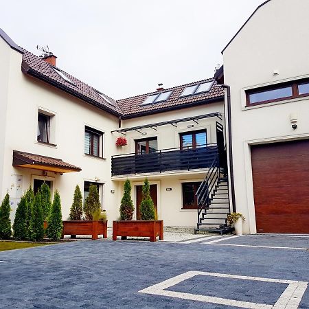 Apartament Old England Żywiec Εξωτερικό φωτογραφία